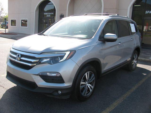 2018 Silver Honda Pilot EX-L w/RES (5FNYF5H83JB) with an 3.5L V6 SOHC 24V engine, 6-Speed Automatic transmission, located at 2443 Albert Pike, Hot Springs, AR, 71913, (501) 623-6255, 34.492222, -93.109993 - ALL LISTED FEATURES MAY NOT BE AVAILABLE!!!! - Photo#5