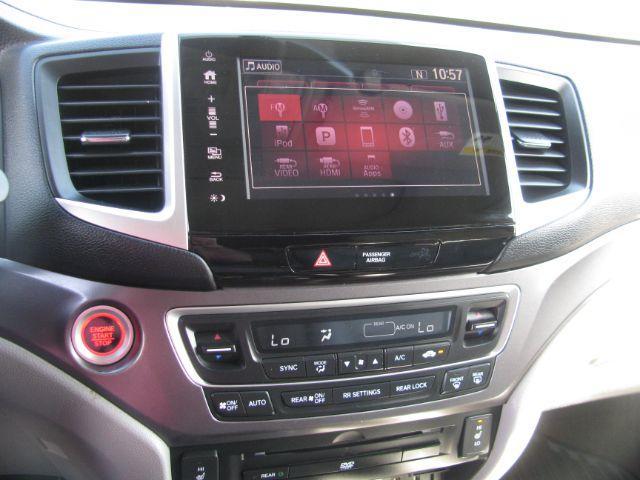 2018 Silver Honda Pilot EX-L w/RES (5FNYF5H83JB) with an 3.5L V6 SOHC 24V engine, 6-Speed Automatic transmission, located at 2443 Albert Pike, Hot Springs, AR, 71913, (501) 623-6255, 34.492222, -93.109993 - ALL LISTED FEATURES MAY NOT BE AVAILABLE!!!! - Photo#9