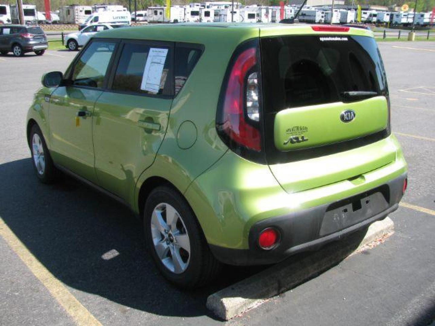 2018 Green Kia Soul WAGON 4-DR (KNDJN2A27J7) with an 1.6L L4 DOHC 16V engine, 6-Speed Automatic transmission, located at 2443 Albert Pike, Hot Springs, AR, 71913, (501) 623-6255, 34.492222, -93.109993 - ALL LISTED FEATURES MAY NOT BE AVAILABLE!!!! - Photo#2