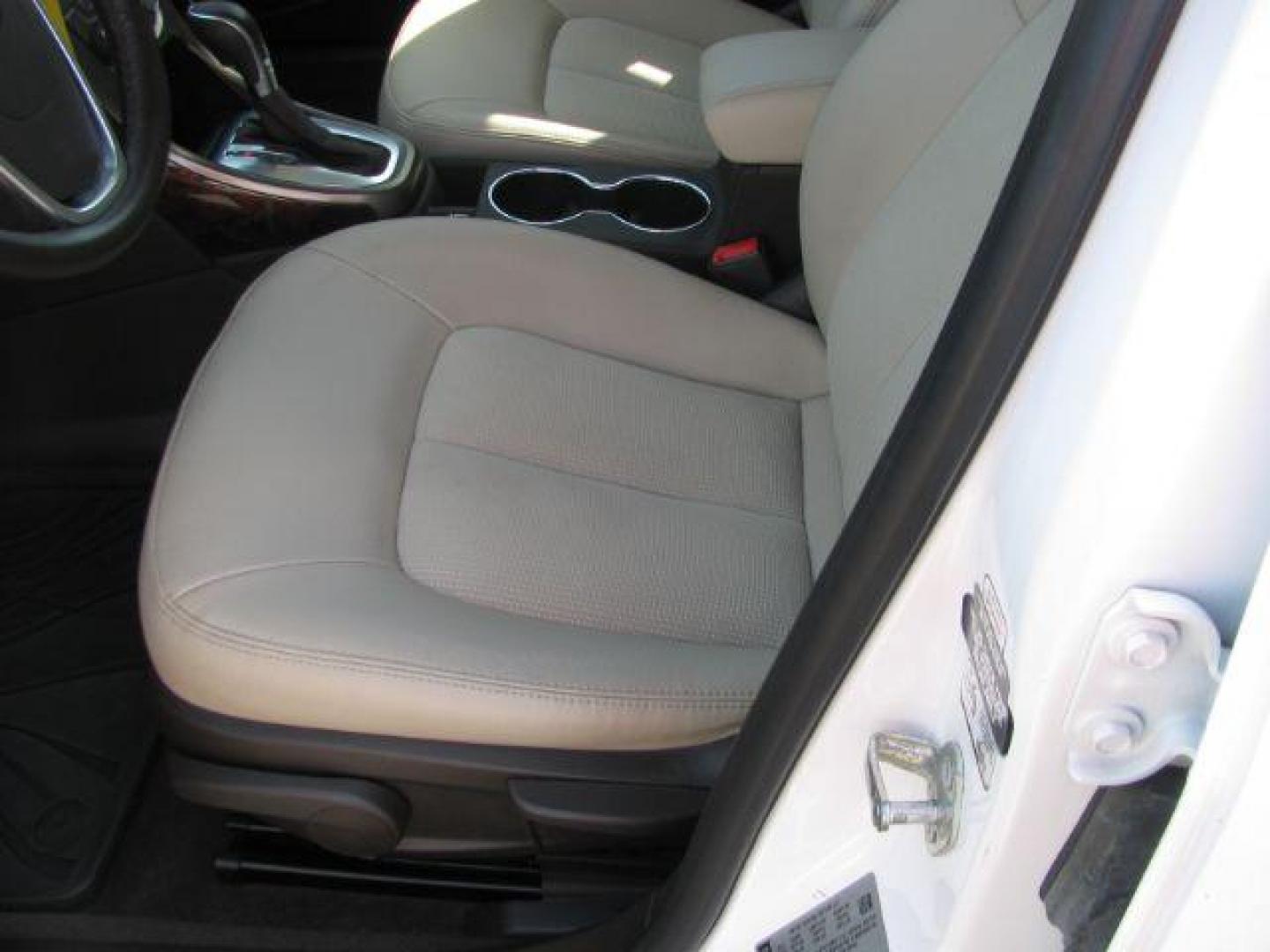 2015 White Buick Verano Base (1G4PP5SK7F4) with an 2.4L L4 DOHC 16V FFV engine, 6-Speed Automatic transmission, located at 2443 Albert Pike, Hot Springs, AR, 71913, (501) 623-6255, 34.492222, -93.109993 - Photo#8