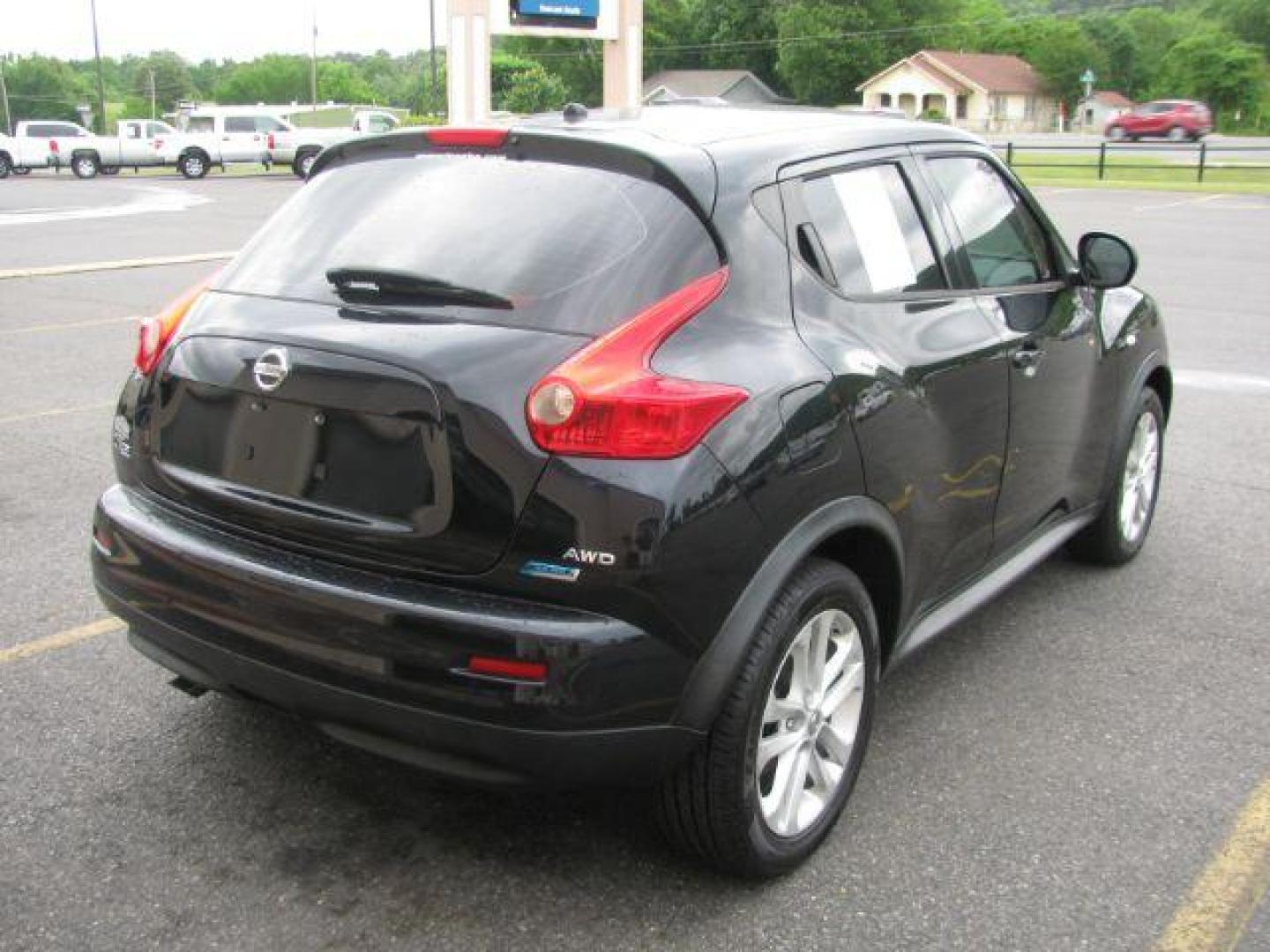 2014 Black Nissan Juke SL AWD (JN8AF5MV0ET) with an 1.6L L4 DOHC 16V engine, Continuously Variable Transmission transmission, located at 2443 Albert Pike, Hot Springs, AR, 71913, (501) 623-6255, 34.492222, -93.109993 - ALL LISTED FEATURES MAY NOT BE AVAILABLE!!!! - Photo#3