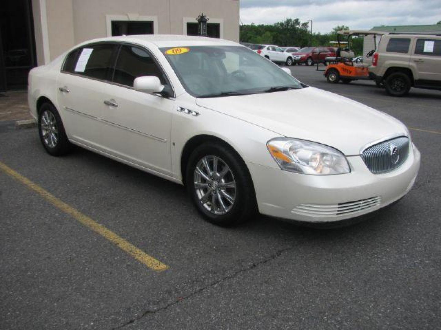 2009 White Buick Lucerne SEDAN 4-DR (1G4HD57M49U) with an 3.9L V6 OHV 12V engine, 4-Speed Automatic transmission, located at 2443 Albert Pike, Hot Springs, AR, 71913, (501) 623-6255, 34.492222, -93.109993 - Photo#5