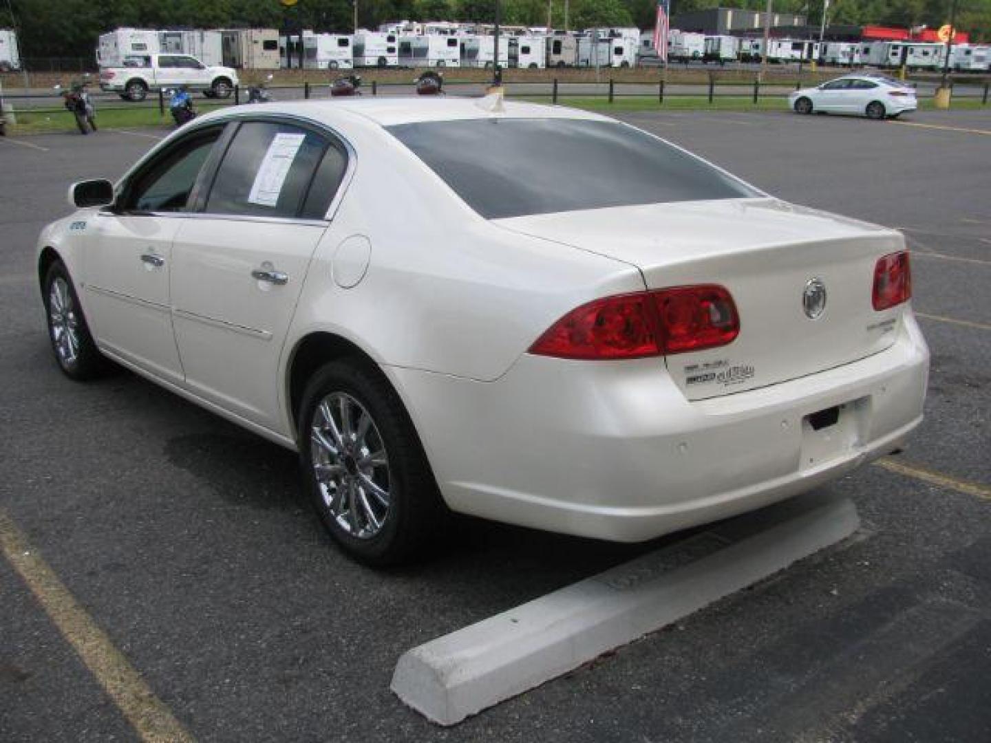 2009 White Buick Lucerne CXL1 (1G4HD57M49U) with an 3.9L V6 OHV 12V engine, 4-Speed Automatic transmission, located at 2443 Albert Pike, Hot Springs, AR, 71913, (501) 623-6255, 34.492222, -93.109993 - ALL LISTED FEATURES MAY NOT BE AVAILABLE!!!! - Photo#2