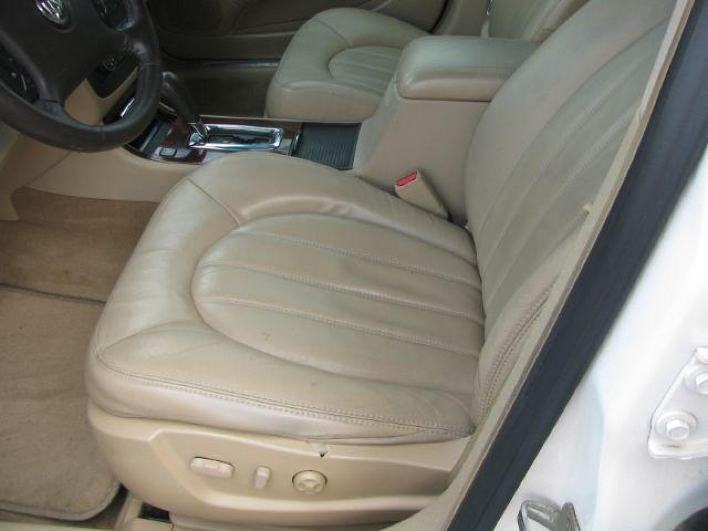 2009 White Buick Lucerne CXL1 (1G4HD57M49U) with an 3.9L V6 OHV 12V engine, 4-Speed Automatic transmission, located at 2443 Albert Pike, Hot Springs, AR, 71913, (501) 623-6255, 34.492222, -93.109993 - ALL LISTED FEATURES MAY NOT BE AVAILABLE!!!! - Photo#7
