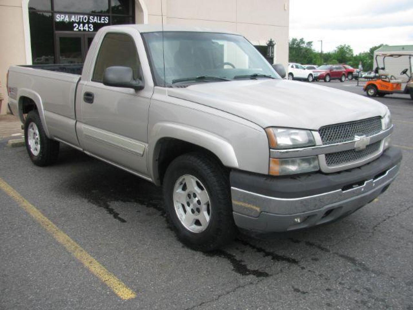 2005 Pewter Chevrolet Silverado 1500 LS Long Bed 4WD (1GCEK14T55Z) with an 5.3L V8 OHV 16V engine, located at 2443 Albert Pike, Hot Springs, AR, 71913, (501) 623-6255, 34.492222, -93.109993 - ALL LISTED FEATURES MAY NOT BE AVAILABLE!!!! - Photo#6