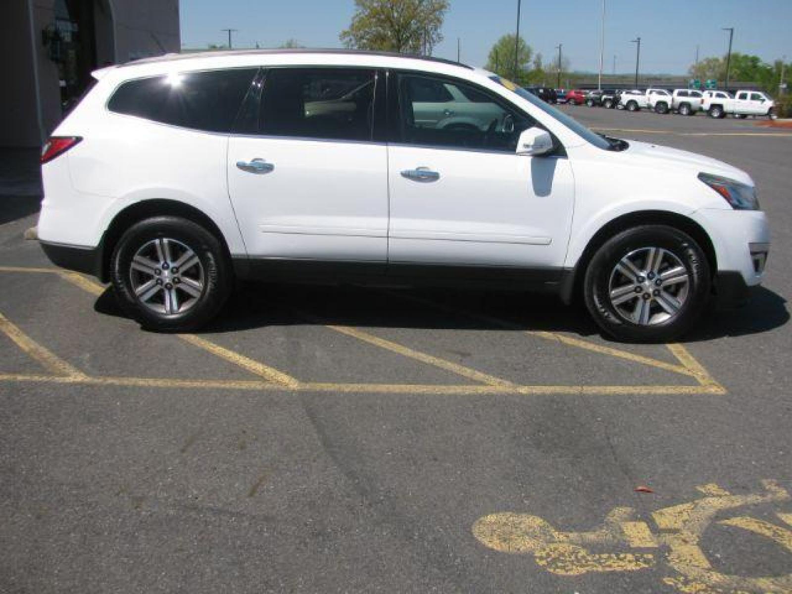 2017 White Chevrolet Traverse 1LT FWD (1GNKRGKD4HJ) with an 3.6L V6 DOHC 24V engine, 6-Speed Automatic transmission, located at 2443 Albert Pike, Hot Springs, AR, 71913, (501) 623-6255, 34.492222, -93.109993 - ALL LISTED FEATURES MAY NOT BE AVAILABLE!!!! - Photo #1