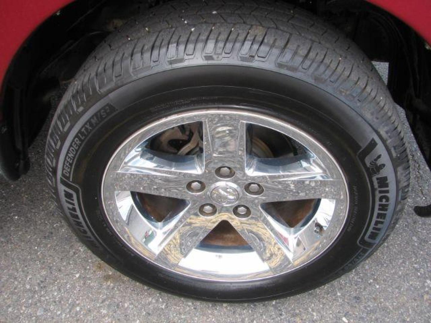 2015 Maroon RAM 1500 Tradesman Crew Cab SWB 2WD (1C6RR6KT0FS) with an 5.7L V8 OHV 16V engine, 8-Speed Automatic transmission, located at 2443 Albert Pike, Hot Springs, AR, 71913, (501) 623-6255, 34.492222, -93.109993 - ALL LISTED FEATURES MAY NOT BE AVAILABLE!!!! - Photo#6