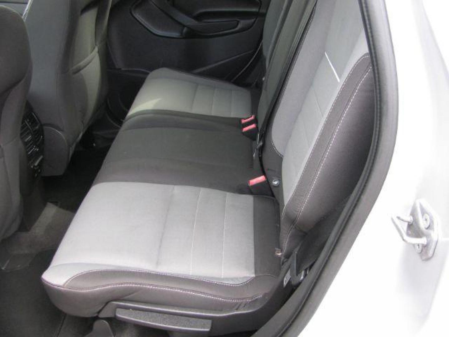 2013 Silver Ford Escape SE FWD (1FMCU0GX7DU) with an 1.6L L4 DOHC 16V engine, 6-Speed Automatic transmission, located at 2443 Albert Pike, Hot Springs, AR, 71913, (501) 623-6255, 34.492222, -93.109993 - Photo#7