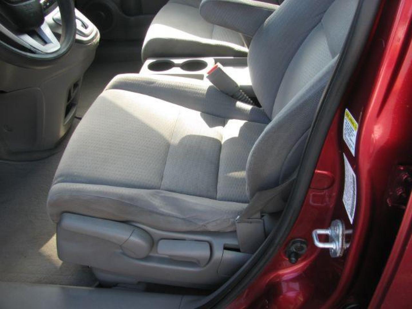 2007 Maroon Honda CR-V EX 2WD AT (JHLRE38527C) with an 2.4L L4 DOHC 16V engine, 5-Speed Automatic transmission, located at 2443 Albert Pike, Hot Springs, AR, 71913, (501) 623-6255, 34.492222, -93.109993 - Photo#8