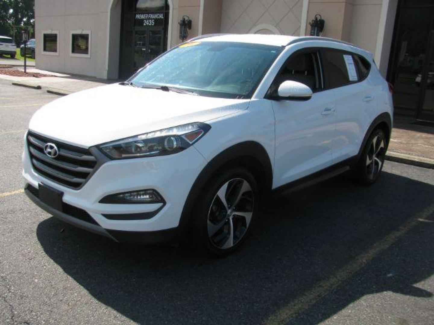2016 White Hyundai Tucson Sport AWD (KM8J3CA29GU) with an 1.6L L4 DOHC 16V engine, 7-Speed Automatic transmission, located at 2443 Albert Pike, Hot Springs, AR, 71913, (501) 623-6255, 34.492222, -93.109993 - Photo#5