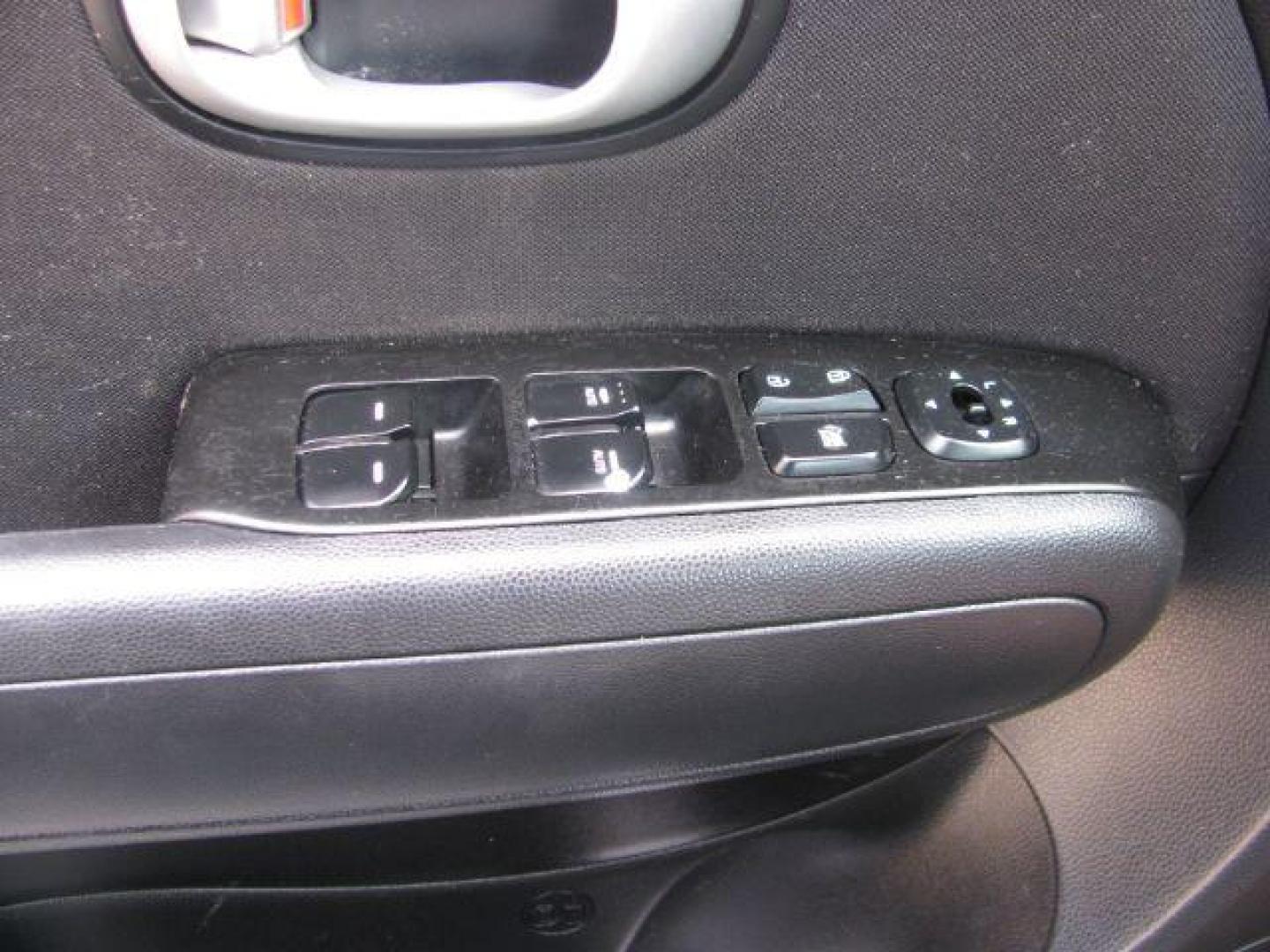 2016 Gray Kia Soul + (KNDJP3A52G7) with an 2.0L L4 DOHC 16V engine, 6-Speed Automatic transmission, located at 2443 Albert Pike, Hot Springs, AR, 71913, (501) 623-6255, 34.492222, -93.109993 - Photo#10