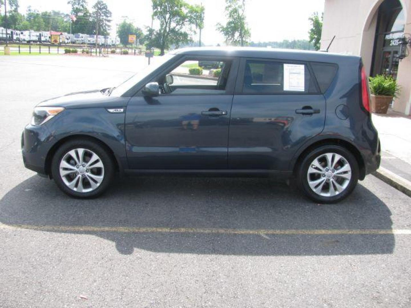 2016 Gray Kia Soul + (KNDJP3A52G7) with an 2.0L L4 DOHC 16V engine, 6-Speed Automatic transmission, located at 2443 Albert Pike, Hot Springs, AR, 71913, (501) 623-6255, 34.492222, -93.109993 - Photo#1