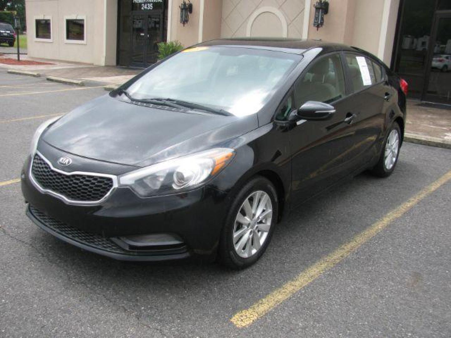 2015 Black Kia Forte EX (KNAFX4A64F5) with an 1.8L L4 DOHC 16V engine, 6-Speed Automatic transmission, located at 2443 Albert Pike, Hot Springs, AR, 71913, (501) 623-6255, 34.492222, -93.109993 - Photo#5