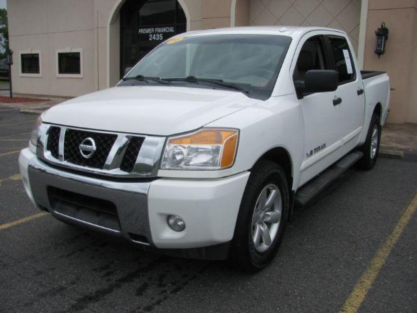 2014 White Nissan Titan S Crew Cab 2WD (1N6BA0EDXEN) with an 5.6L V8 DOHC 32V FFV engine, 5-Speed Automatic transmission, located at 2443 Albert Pike, Hot Springs, AR, 71913, (501) 623-6255, 34.492222, -93.109993 - Photo#0