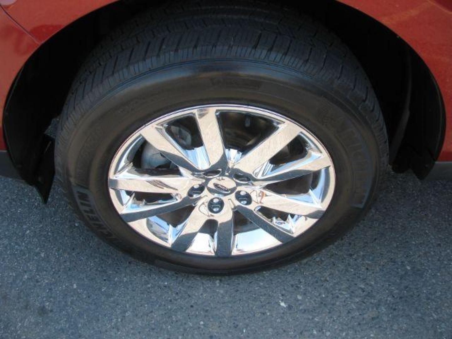 2014 Red Ford Edge SEL FWD (2FMDK3JCXEB) with an 3.5L V6 DOHC 24V engine, 6-Speed Automatic transmission, located at 2443 Albert Pike, Hot Springs, AR, 71913, (501) 623-6255, 34.492222, -93.109993 - Photo#6