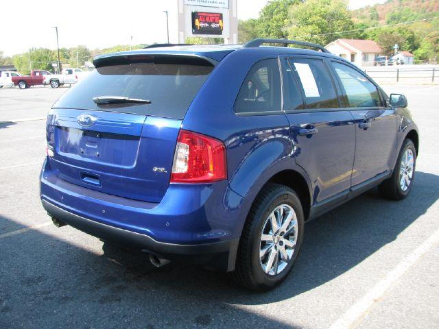 2013 Blue Ford Edge SEL FWD (2FMDK3JC1DB) with an 3.5L V6 DOHC 24V engine, 6-Speed Automatic transmission, located at 2443 Albert Pike, Hot Springs, AR, 71913, (501) 623-6255, 34.492222, -93.109993 - Photo#2