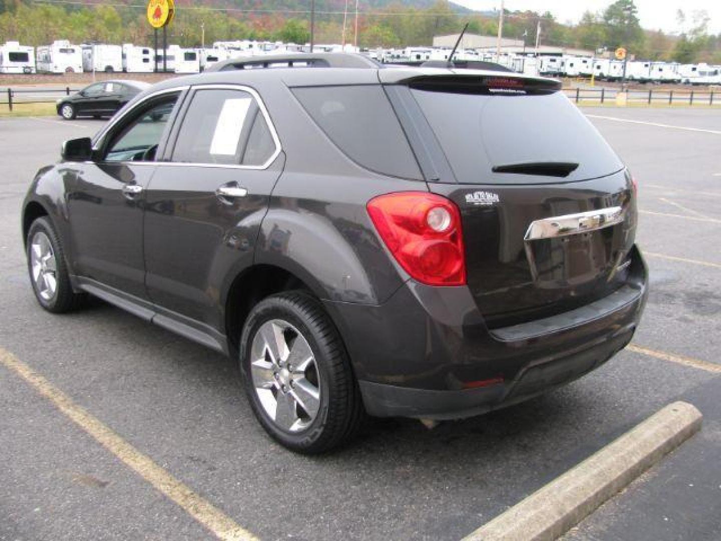 2015 Gray Chevrolet Equinox 2LT 2WD (2GNALCEK8F6) with an 2.4L L4 DOHC 16V FFV engine, 6-Speed Automatic transmission, located at 2443 Albert Pike, Hot Springs, AR, 71913, (501) 623-6255, 34.492222, -93.109993 - Photo#2