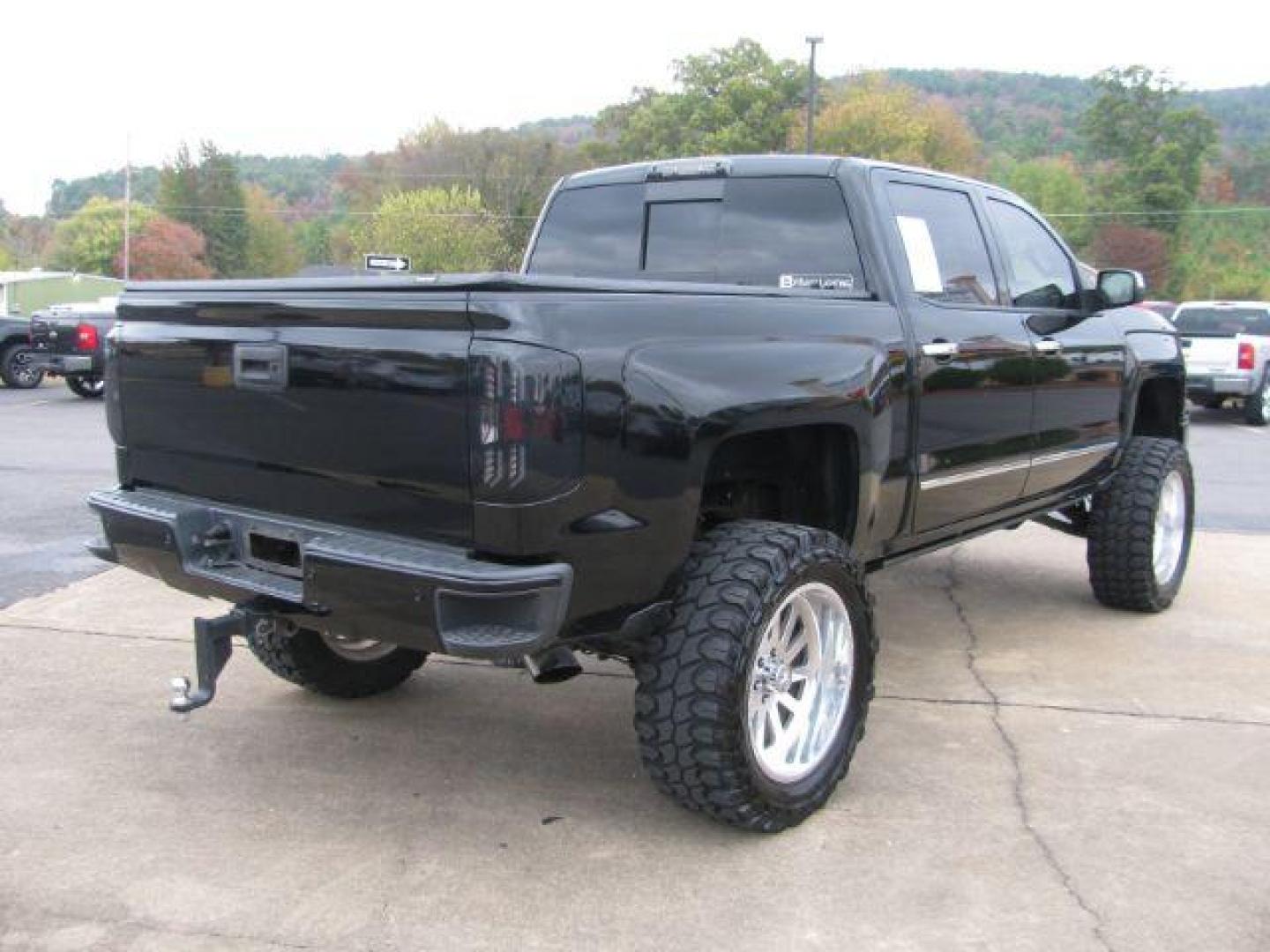 2014 Black Chevrolet Silverado 1500 1LZ Crew Cab 4WD (3GCUKSEC4EG) with an 5.3L V8 OHV 16V engine, 6-Speed Automatic transmission, located at 2443 Albert Pike, Hot Springs, AR, 71913, (501) 623-6255, 34.492222, -93.109993 - Photo#5