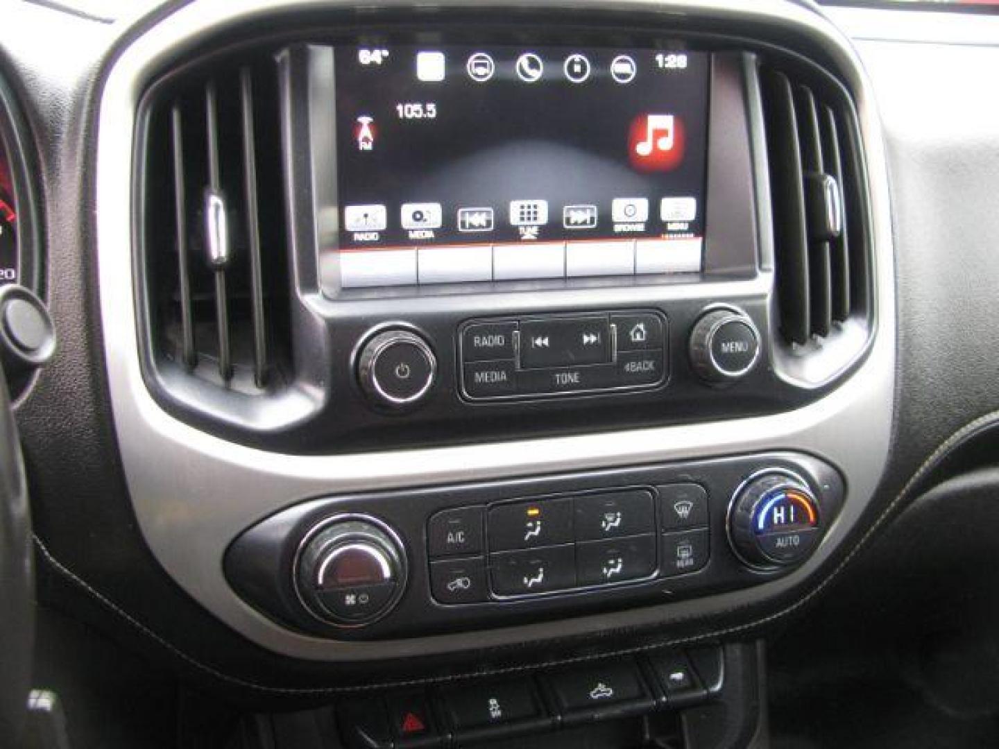 2016 Gray GMC Canyon SLE Crew Cab 4WD (1GTG6CE35G1) with an 3.6L V6 DOHC 24V engine, 6-Speed Automatic transmission, located at 2443 Albert Pike, Hot Springs, AR, 71913, (501) 623-6255, 34.492222, -93.109993 - Photo#9