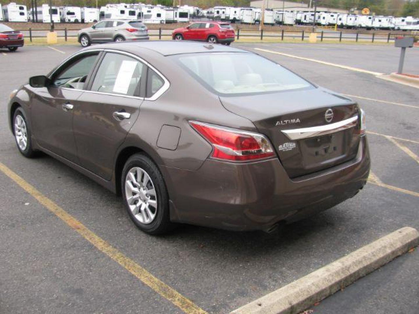 2015 Tan Nissan Altima 2.5 (1N4AL3AP2FN) with an 2.5L L4 DOHC 16V engine, Continuously Variable Transmission transmission, located at 2443 Albert Pike, Hot Springs, AR, 71913, (501) 623-6255, 34.492222, -93.109993 - Photo#2