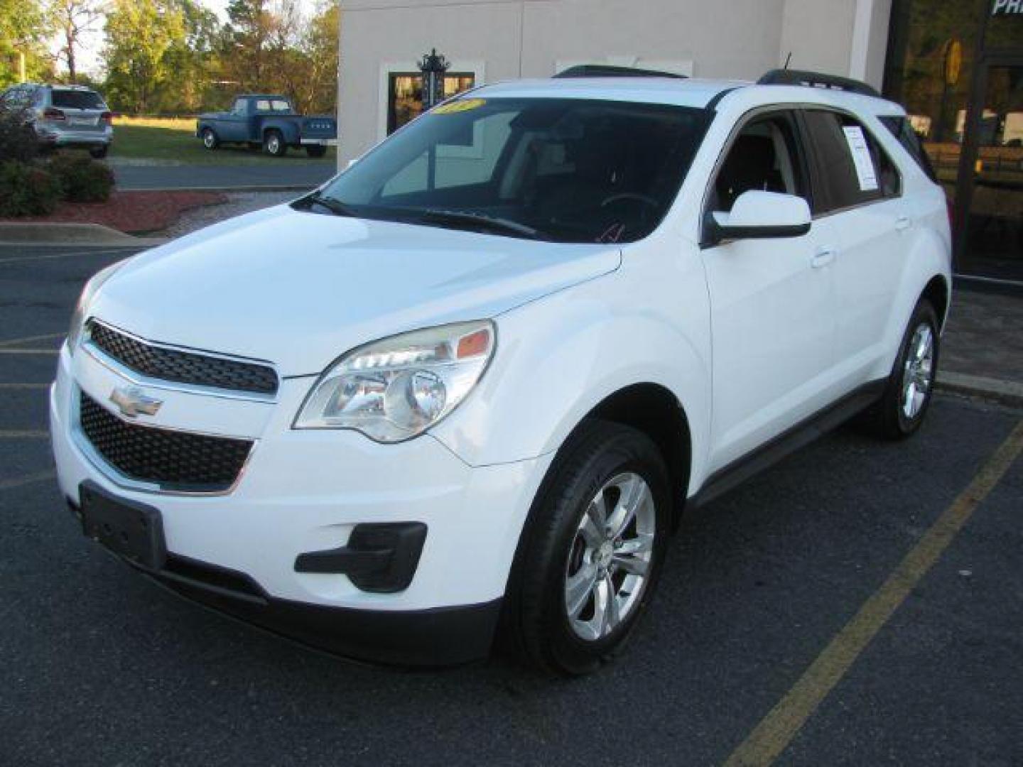 2013 White Chevrolet Equinox 1LT 2WD (2GNALDEK5D1) with an 2.4L L4 DOHC 16V engine, 6-Speed Automatic transmission, located at 2443 Albert Pike, Hot Springs, AR, 71913, (501) 623-6255, 34.492222, -93.109993 - Photo#0