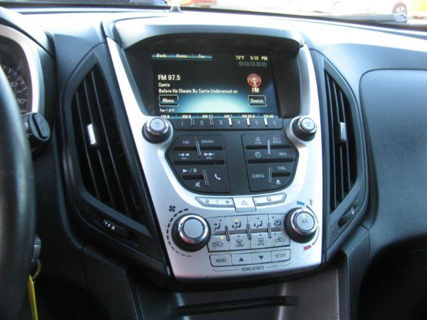 2013 White Chevrolet Equinox 1LT 2WD (2GNALDEK5D1) with an 2.4L L4 DOHC 16V engine, 6-Speed Automatic transmission, located at 2443 Albert Pike, Hot Springs, AR, 71913, (501) 623-6255, 34.492222, -93.109993 - Photo#9