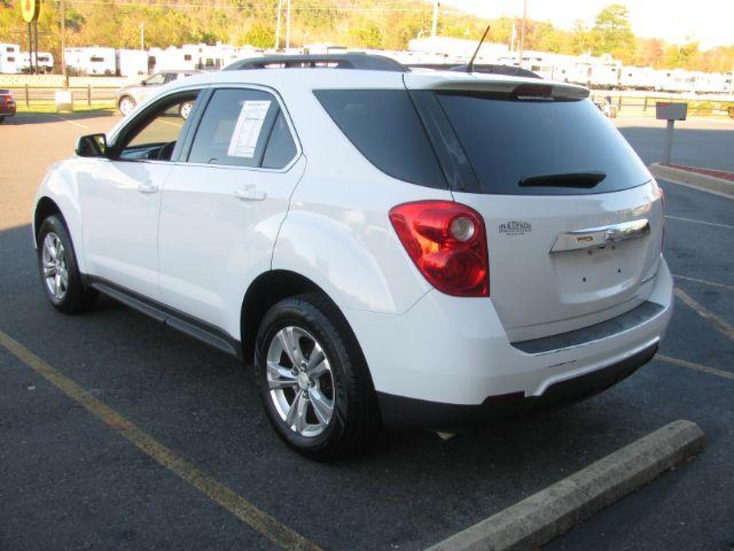 2013 White Chevrolet Equinox 1LT 2WD (2GNALDEK5D1) with an 2.4L L4 DOHC 16V engine, 6-Speed Automatic transmission, located at 2443 Albert Pike, Hot Springs, AR, 71913, (501) 623-6255, 34.492222, -93.109993 - Photo#2