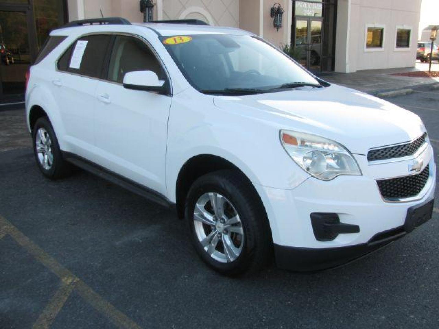 2013 White Chevrolet Equinox 1LT 2WD (2GNALDEK5D1) with an 2.4L L4 DOHC 16V engine, 6-Speed Automatic transmission, located at 2443 Albert Pike, Hot Springs, AR, 71913, (501) 623-6255, 34.492222, -93.109993 - Photo#5