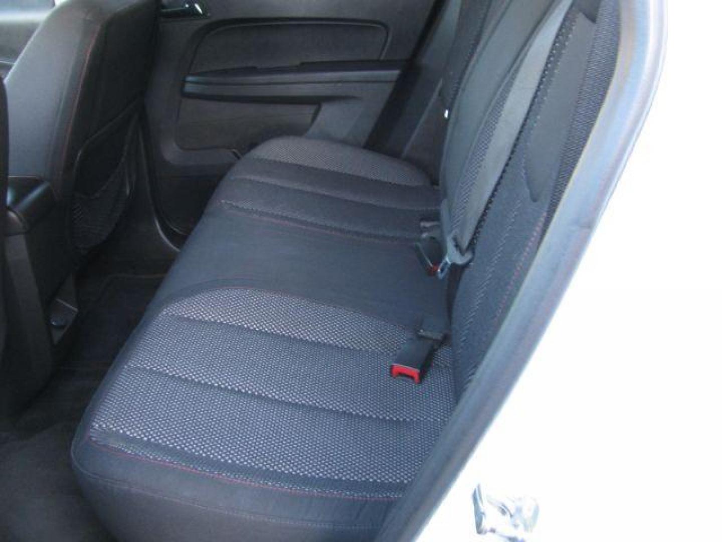 2013 White Chevrolet Equinox 1LT 2WD (2GNALDEK5D1) with an 2.4L L4 DOHC 16V engine, 6-Speed Automatic transmission, located at 2443 Albert Pike, Hot Springs, AR, 71913, (501) 623-6255, 34.492222, -93.109993 - Photo#7