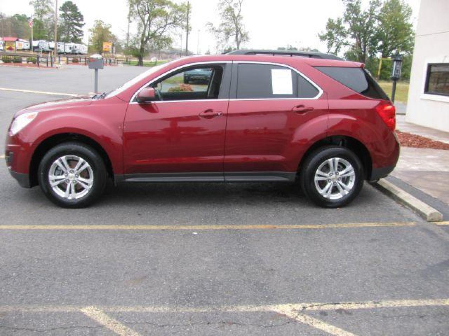 2011 Maroon Chevrolet Equinox 1LT 2WD (2CNALDEC2B6) with an 2.4L L4 DOHC 16V engine, 6-Speed Automatic transmission, located at 2443 Albert Pike, Hot Springs, AR, 71913, (501) 623-6255, 34.492222, -93.109993 - Photo#1