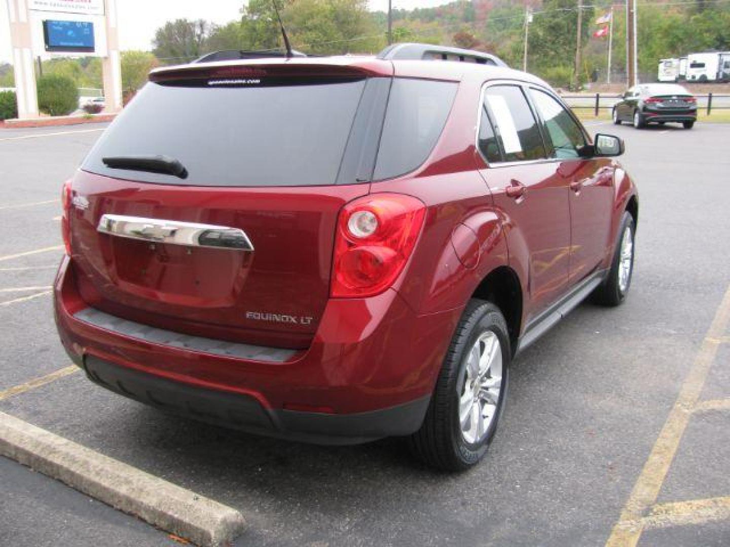2011 Maroon Chevrolet Equinox 1LT 2WD (2CNALDEC2B6) with an 2.4L L4 DOHC 16V engine, 6-Speed Automatic transmission, located at 2443 Albert Pike, Hot Springs, AR, 71913, (501) 623-6255, 34.492222, -93.109993 - Photo#3