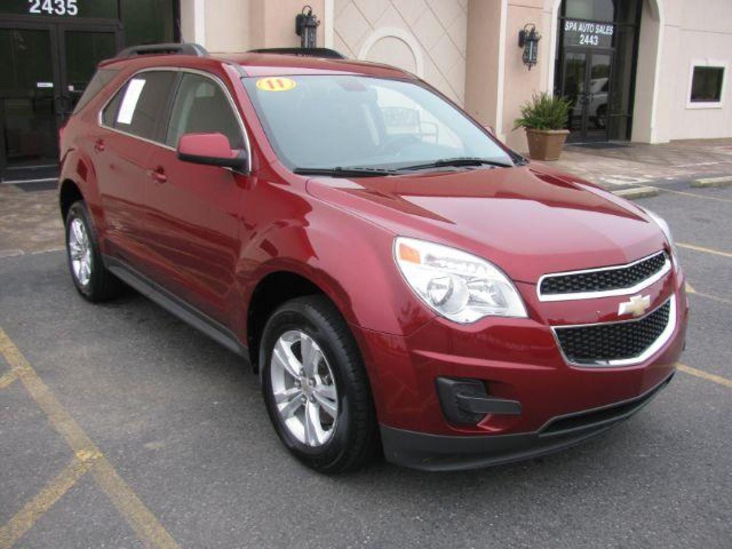 2011 Maroon Chevrolet Equinox 1LT 2WD (2CNALDEC2B6) with an 2.4L L4 DOHC 16V engine, 6-Speed Automatic transmission, located at 2443 Albert Pike, Hot Springs, AR, 71913, (501) 623-6255, 34.492222, -93.109993 - Photo#5