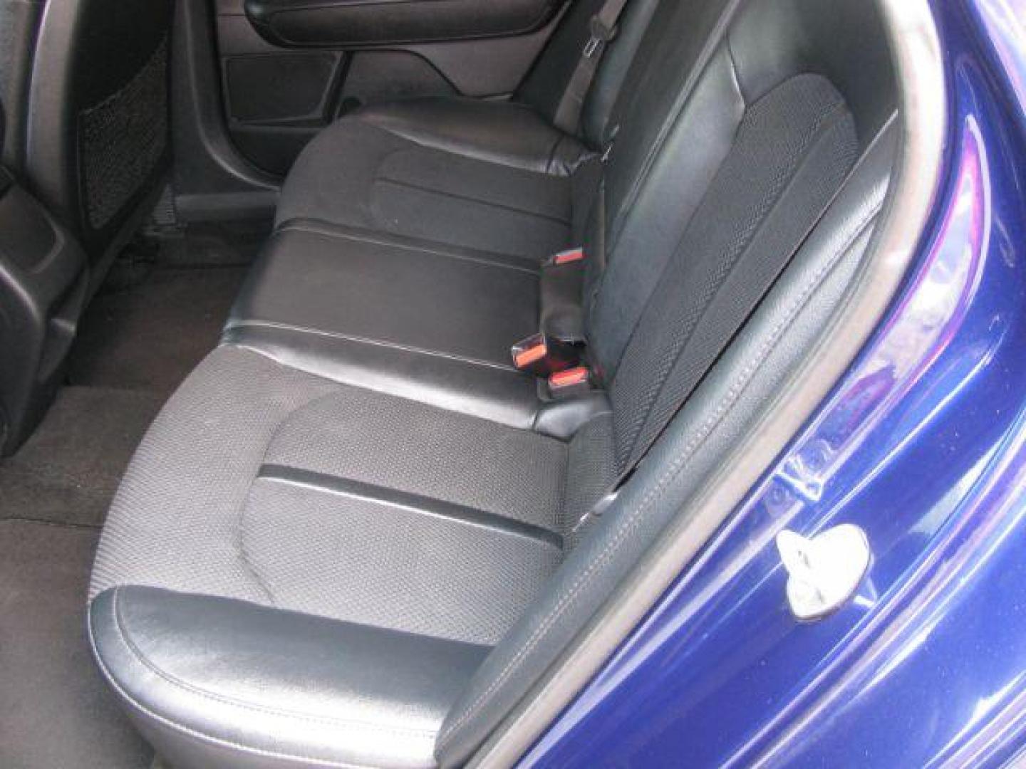 2019 Blue Kia Optima LX (5XXGT4L3XKG) with an 2.4L L4 DOHC 16V engine, 6-Speed Automatic transmission, located at 2443 Albert Pike, Hot Springs, AR, 71913, (501) 623-6255, 34.492222, -93.109993 - Photo#7