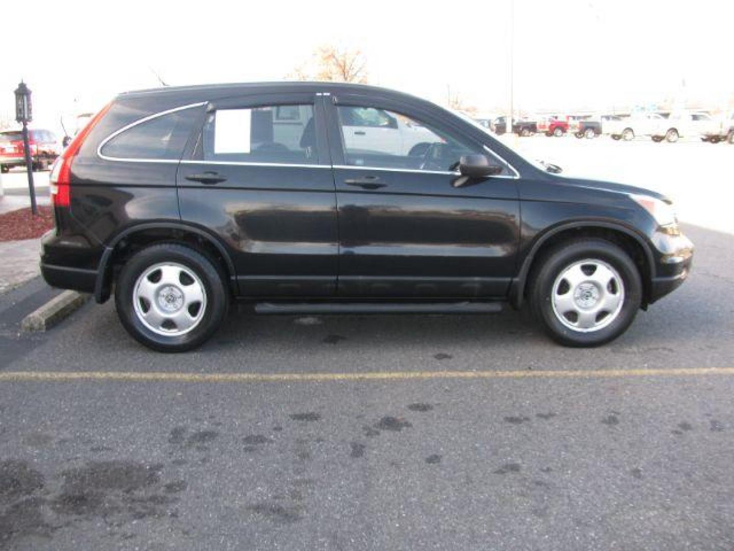 2011 Black Honda CR-V LX 2WD 5-Speed AT (3CZRE3H37BG) with an 2.4L L4 DOHC 16V engine, 5-Speed Automatic transmission, located at 2443 Albert Pike, Hot Springs, AR, 71913, (501) 623-6255, 34.492222, -93.109993 - Photo#4