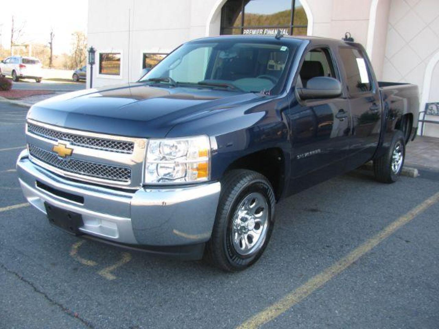 2012 Blue Chevrolet Silverado 1500 LS Crew Cab Short Box 2WD (3GCPCREA9CG) with an 4.8L V8 OHV 16V engine, 6-Speed Automatic transmission, located at 2443 Albert Pike, Hot Springs, AR, 71913, (501) 623-6255, 34.492222, -93.109993 - Photo#0