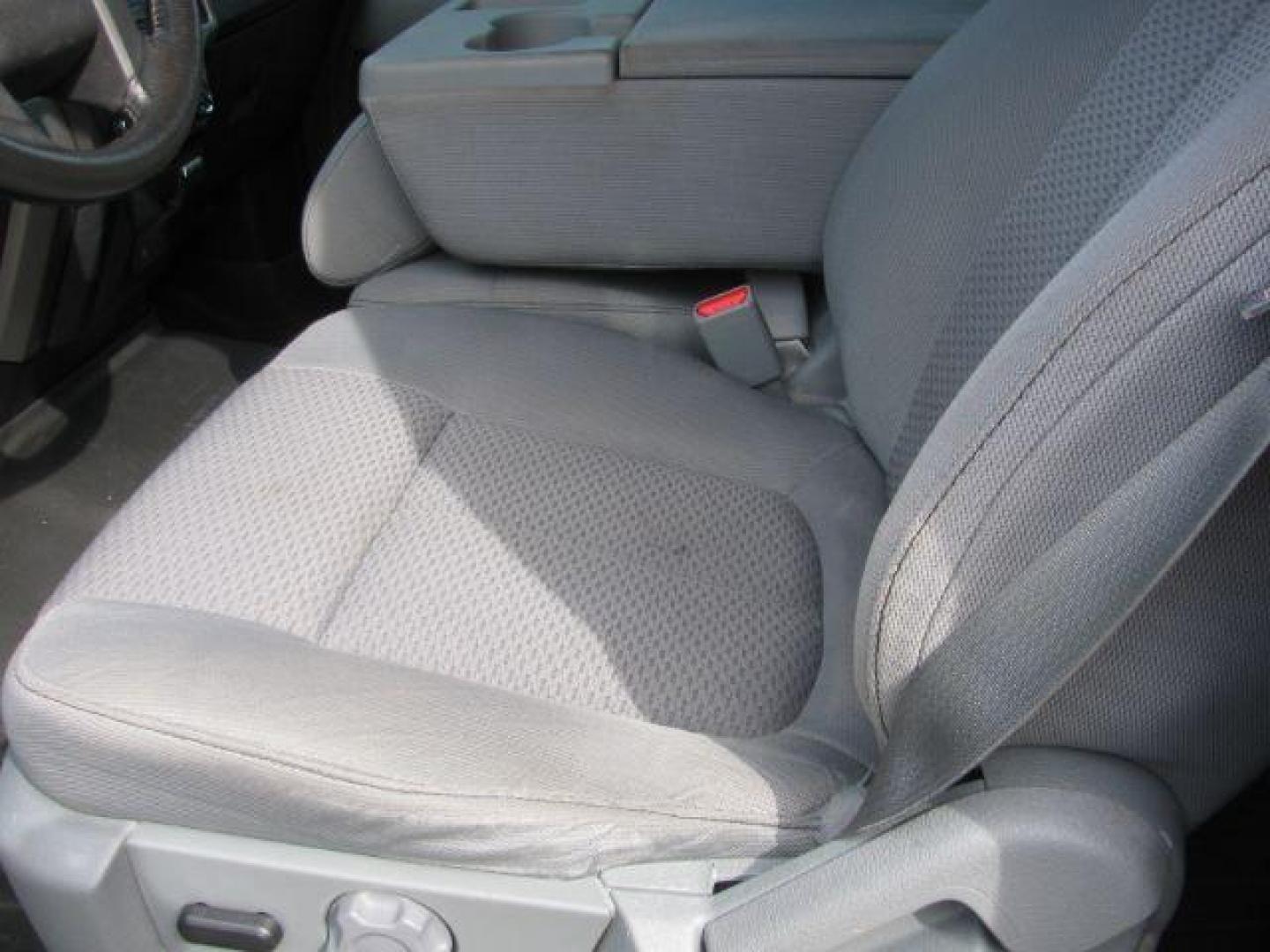2013 Black Ford F-150 XLT SuperCrew 5.5-ft. Bed 4WD (1FTFW1ETXDK) with an 3.5L V6 TURBO engine, 6-Speed Automatic transmission, located at 2443 Albert Pike, Hot Springs, AR, 71913, (501) 623-6255, 34.492222, -93.109993 - Photo#9