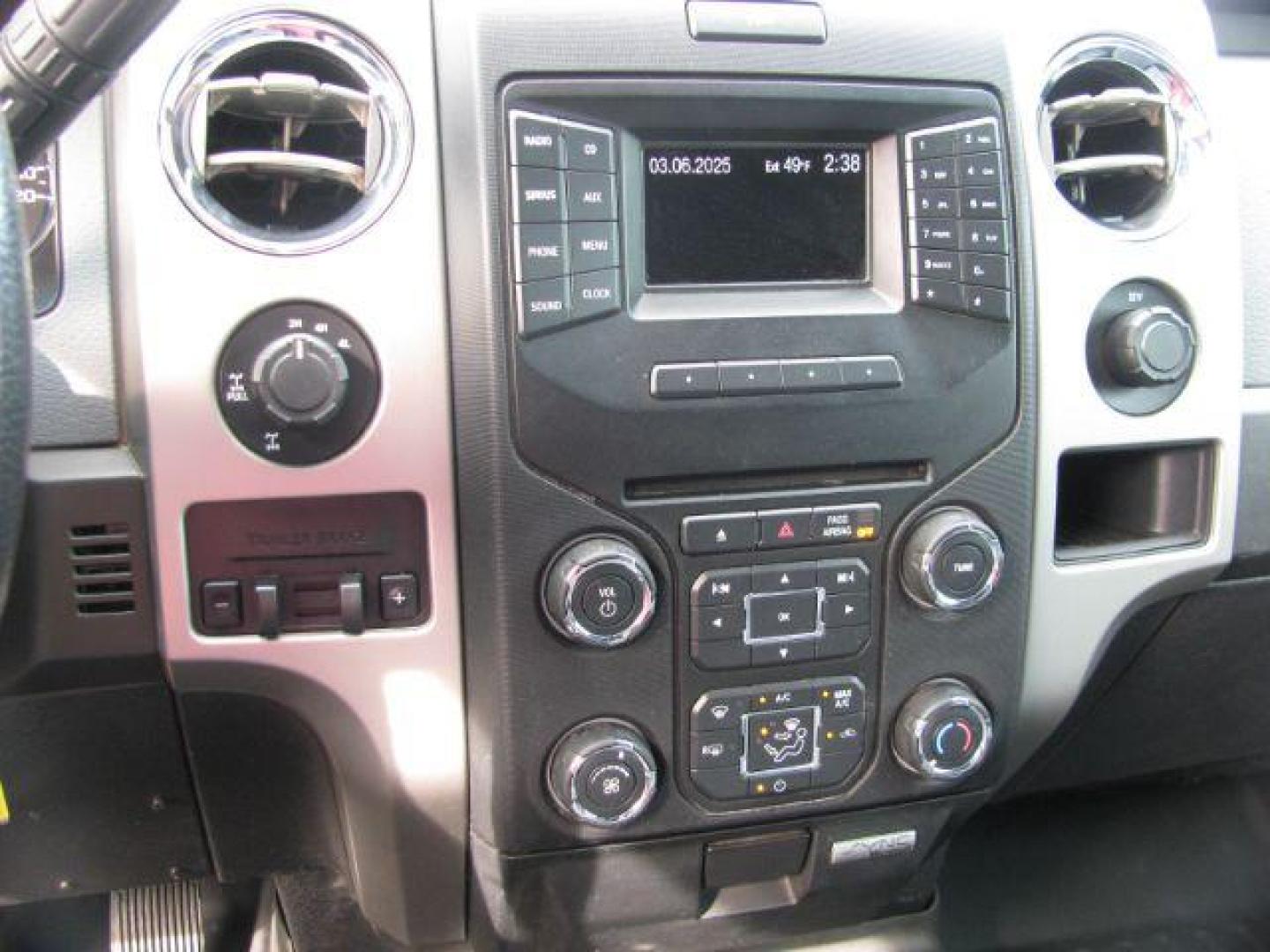 2013 Black Ford F-150 XLT SuperCrew 5.5-ft. Bed 4WD (1FTFW1ETXDK) with an 3.5L V6 TURBO engine, 6-Speed Automatic transmission, located at 2443 Albert Pike, Hot Springs, AR, 71913, (501) 623-6255, 34.492222, -93.109993 - Photo#10