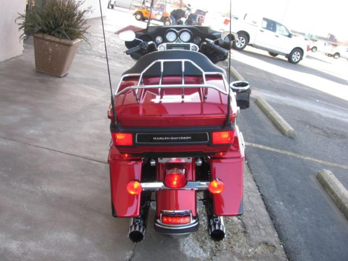 2012 Maroon Harley-Davidson FLHTK Ultra (1HD1KEM12CB) with an 1690 CC engine, Manual transmission, located at 2443 Albert Pike, Hot Springs, AR, 71913, (501) 623-6255, 34.492222, -93.109993- Photo#4