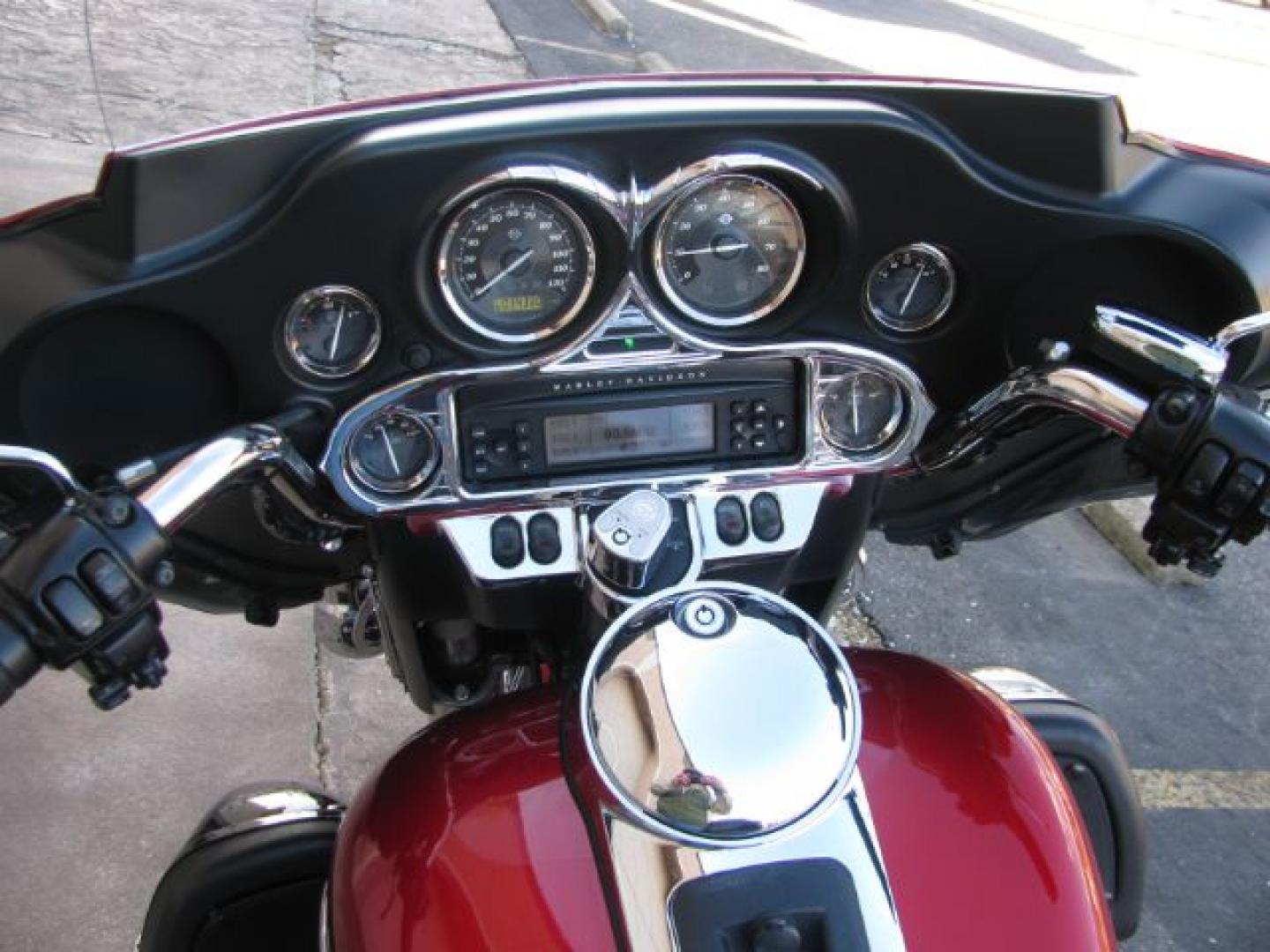 2012 Maroon Harley-Davidson FLHTK Ultra (1HD1KEM12CB) with an 1690 CC engine, Manual transmission, located at 2443 Albert Pike, Hot Springs, AR, 71913, (501) 623-6255, 34.492222, -93.109993- Photo#5