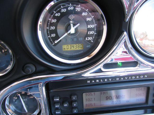 2012 Maroon Harley-Davidson FLHTK Ultra (1HD1KEM12CB) with an 1690 CC engine, Manual transmission, located at 2443 Albert Pike, Hot Springs, AR, 71913, (501) 623-6255, 34.492222, -93.109993 - Photo#6