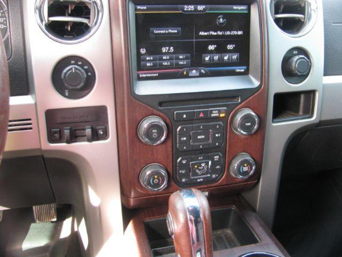 2013 Black Ford F-150 King Ranch (1FTFW1EF0DK) with an 5L V-8 DOHC engine, located at 2443 Albert Pike, Hot Springs, AR, 71913, (501) 623-6255, 34.492222, -93.109993 - Photo#9