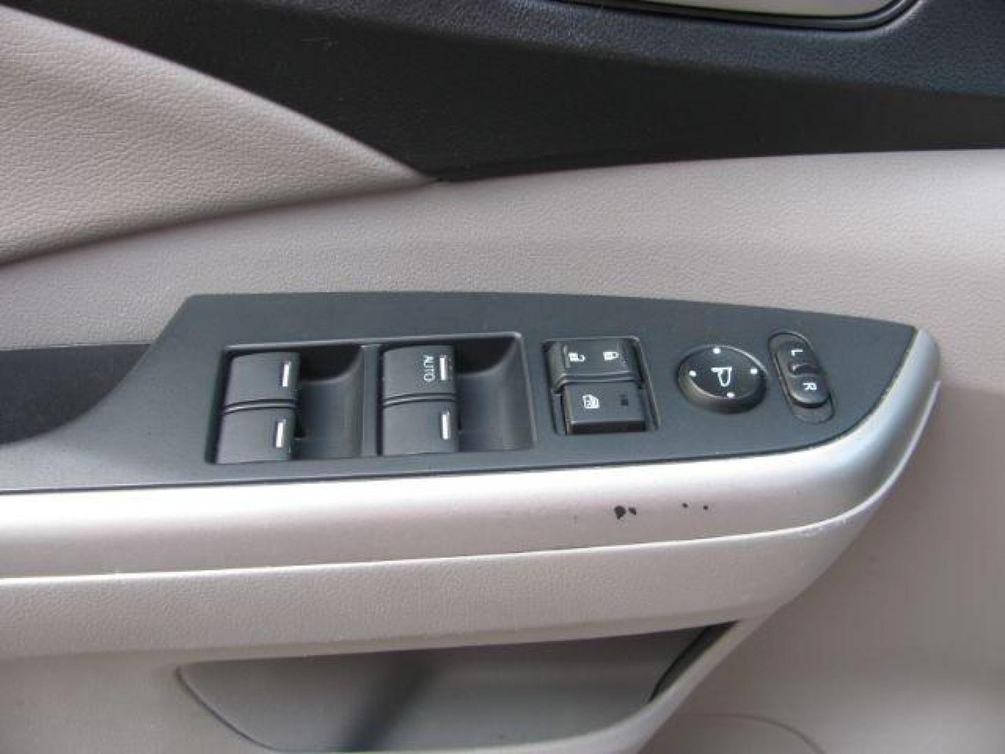 2014 Gray Honda CR-V EX-L (2HKRM3H79EH) with an 2.4L I-4 DOHC engine, located at 2443 Albert Pike, Hot Springs, AR, 71913, (501) 623-6255, 34.492222, -93.109993 - Photo#10