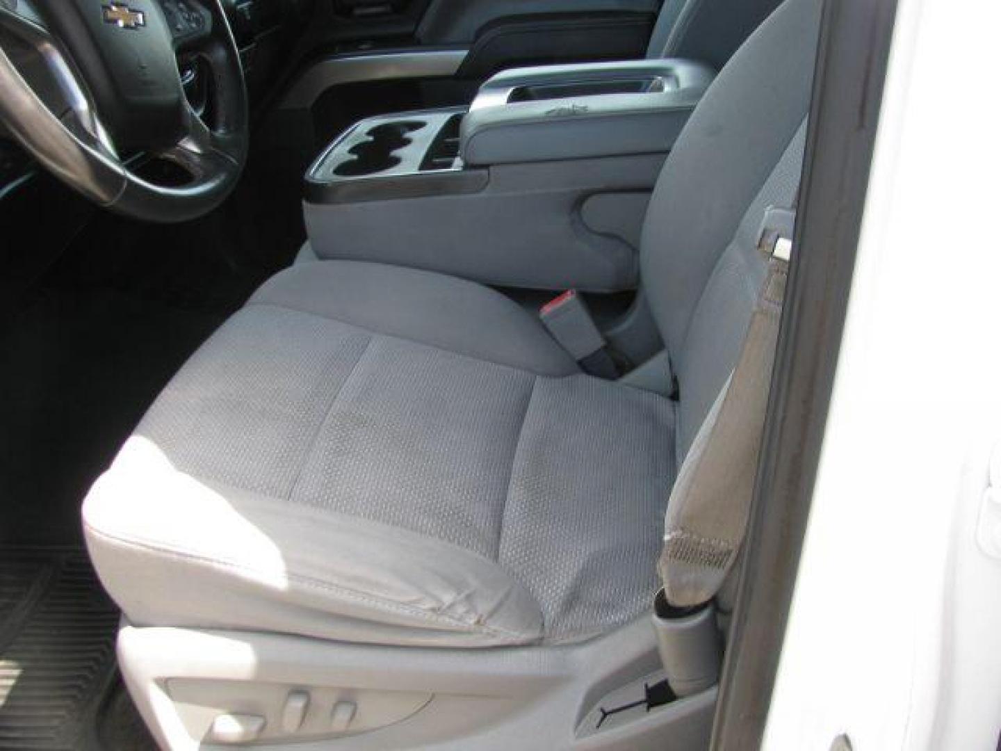 2014 White Chevrolet Silverado 1500 1LT Crew Cab 2WD (3GCPCREC4EG) with an 5.3L V8 OHV 16V engine, 6-Speed Automatic transmission, located at 2443 Albert Pike, Hot Springs, AR, 71913, (501) 623-6255, 34.492222, -93.109993 - Photo#9