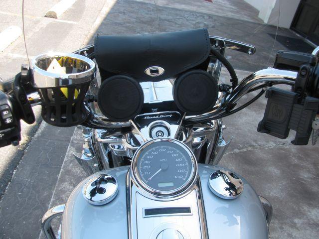 2019 Silver Harley-Davidson Road King Road King (1HD1FBC19KB) with an 1746cc engine, Manual transmission, located at 2443 Albert Pike, Hot Springs, AR, 71913, (501) 623-6255, 34.492222, -93.109993 - Photo#6