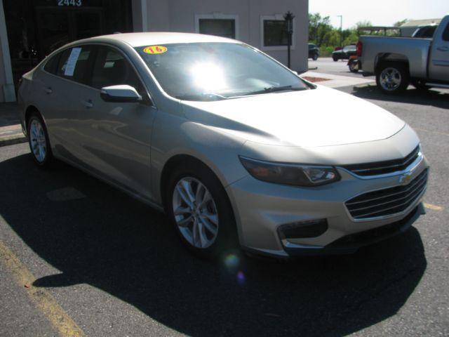 2016 Tan Chevrolet Malibu 1LT (1G1ZE5ST9GF) with an ECOTEC 1.5L I-4 gasoline direct injection engine, located at 2443 Albert Pike, Hot Springs, AR, 71913, (501) 623-6255, 34.492222, -93.109993 - Photo#5