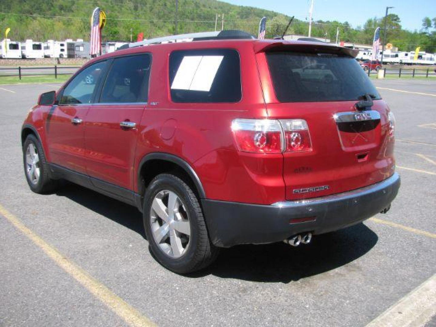 2012 Maroon GMC Acadia SLT-1 (1GKKVRED2CJ) with an 3.6L V-6 gasoline direct injection engine, located at 2443 Albert Pike, Hot Springs, AR, 71913, (501) 623-6255, 34.492222, -93.109993 - Photo#2