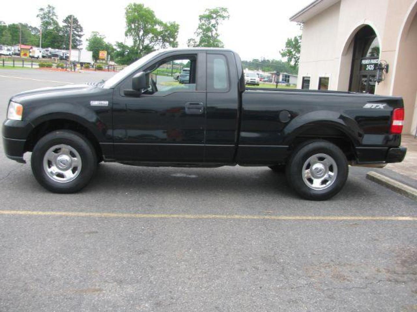 2008 Black Ford F-150 STX 2WD (1FTRF12228K) with an 4.2L V6 OHV 12V engine, located at 2443 Albert Pike, Hot Springs, AR, 71913, (501) 623-6255, 34.492222, -93.109993 - Photo#1