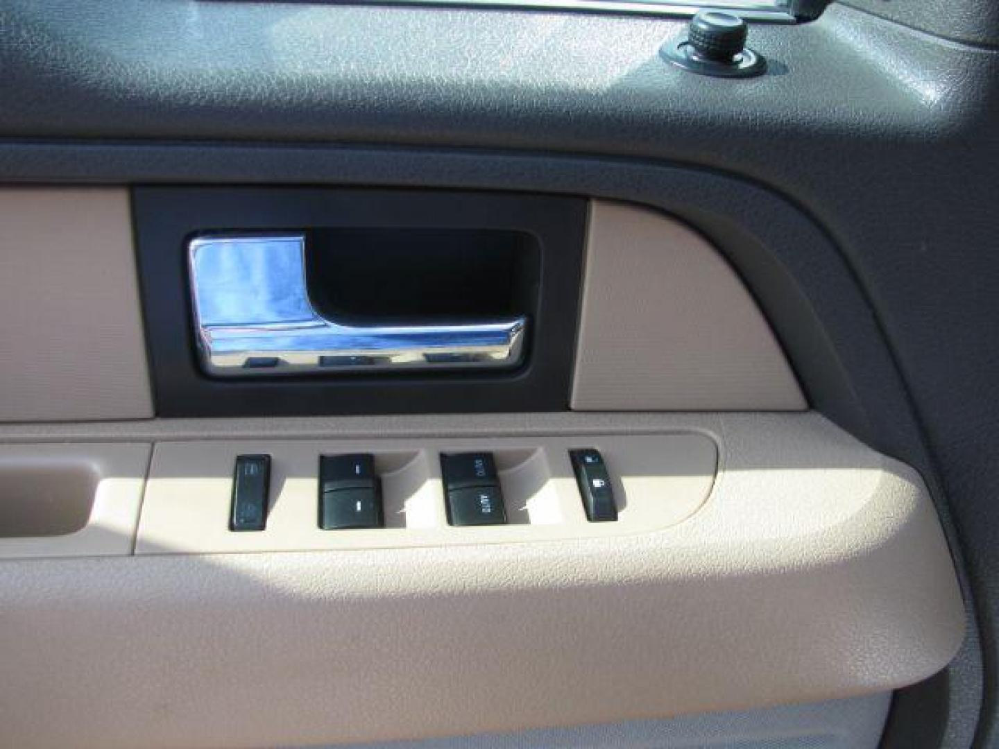2013 Blue Ford F-150 XLT (1FTEX1CM9DF) with an 3.7L V-6 DOHC engine, Automatic transmission, located at 2443 Albert Pike, Hot Springs, AR, 71913, (501) 623-6255, 34.492222, -93.109993 - Photo#11
