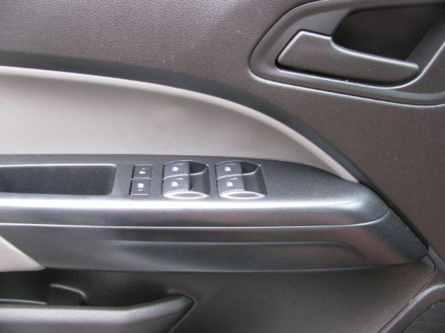 2019 Silver Chevrolet Colorado WT (1GCGSBEAXK1) with an 2.5L I-4 gasoline direct injection engine, Automatic transmission, located at 2443 Albert Pike, Hot Springs, AR, 71913, (501) 623-6255, 34.492222, -93.109993 - Photo#11