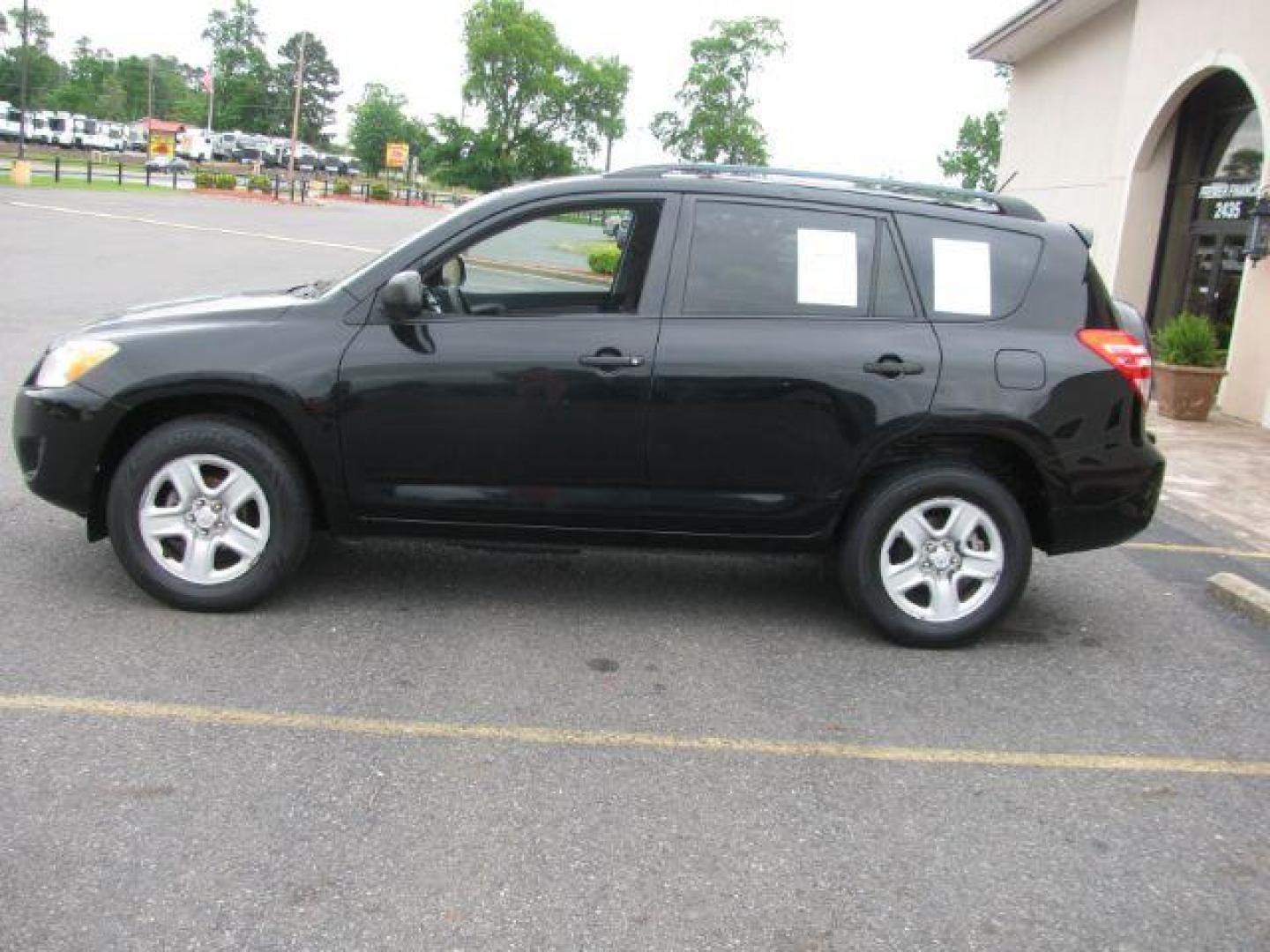 2009 Black Toyota RAV4 Base (2T3ZF33VX9W) with an 2.5L engine, Automatic transmission, located at 2443 Albert Pike, Hot Springs, AR, 71913, (501) 623-6255, 34.492222, -93.109993 - Photo#1